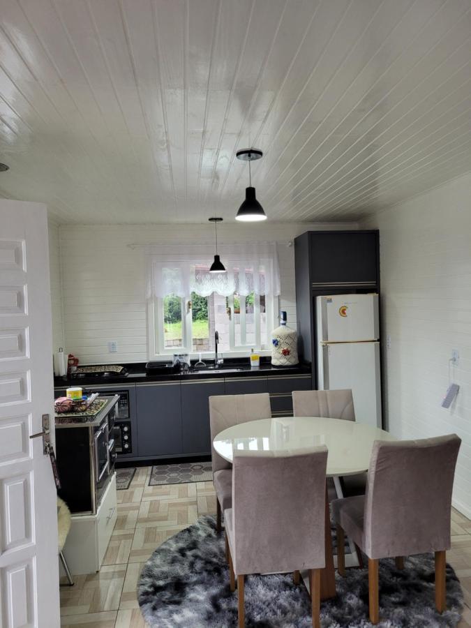 אורוביסי Cottage house מראה חיצוני תמונה